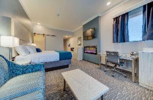 Room #342257938 at Hotel Peppertree Bend, BW Premier Collection