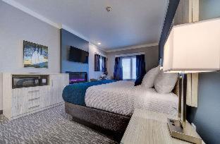 Room #342257938 at Hotel Peppertree Bend, BW Premier Collection