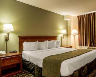 Room #49068210 at Quality Inn Huntersville near Lake Norman