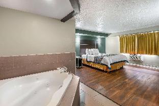 Room #114935316 at Rodeway Inn Bristol near Sesame Place