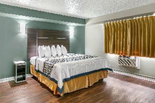 Room #114935316 at Rodeway Inn Bristol near Sesame Place