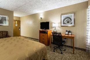 Room #250224006 at GreenRidge Hotel