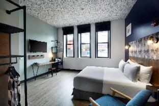 Room #448156124 at TRYP by Wyndham Pittsburgh/Lawrenceville