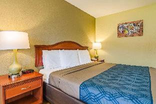 Room #114993008 at Econo Lodge Lexington Downtown near I-81