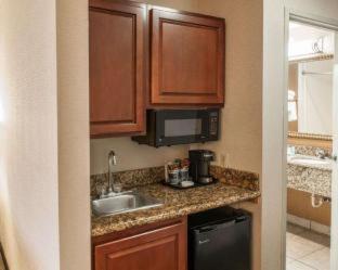 Room #49001007 at Comfort Inn Indianapolis South I-65