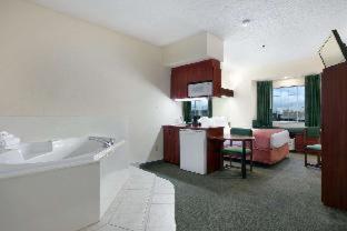 Room #110952459 at Trident Inn & Suites, Baton Rouge