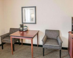 Room #49001008 at Comfort Inn Indianapolis South I-65