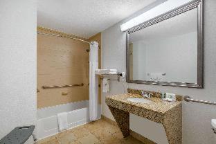Room #17186411 at Quality Inn Clute Freeport