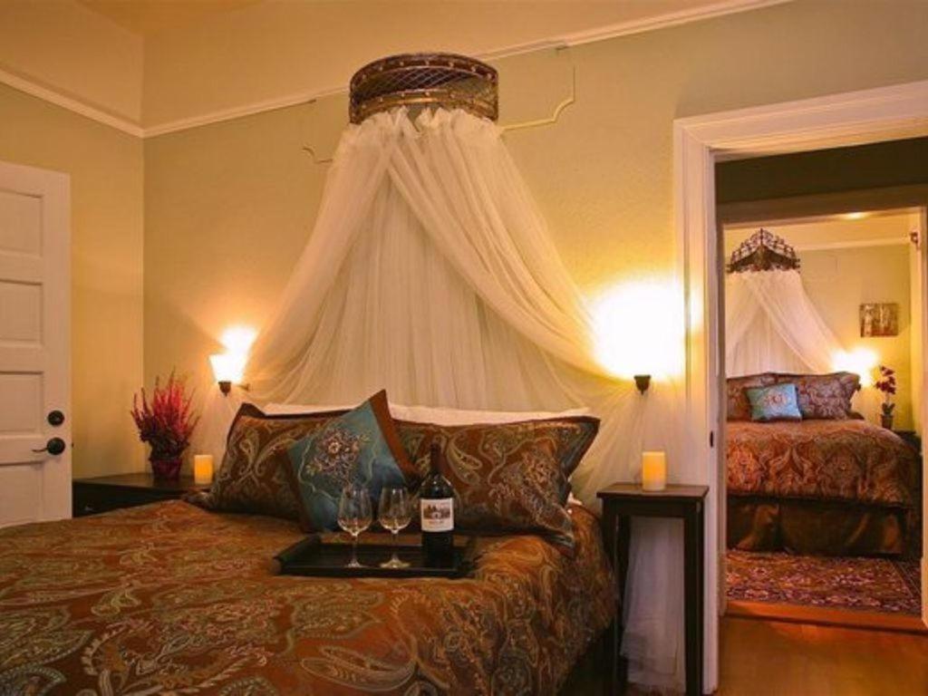 | Cabernet House, an Old World Inn
