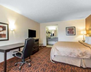 Room #32792420 at Motel 6 Oklahoma City, OK - Fairgrounds West