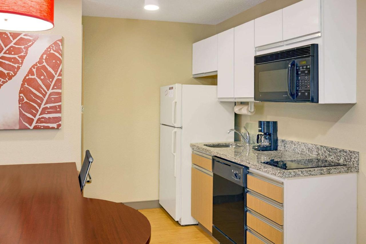 Queen Suite with Sofa Bed - Non-Smoking at MainStay Suites Chicago Schaumburg