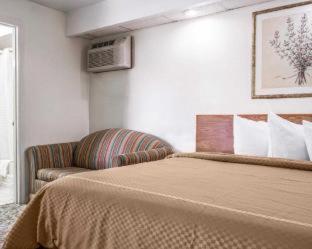 Room #49028907 at Classic Inn San Marcos, TX
