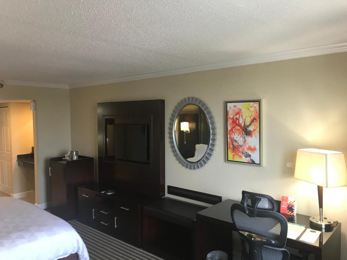  | Holiday Inn Orlando East-UCF Area, an IHG Hotel