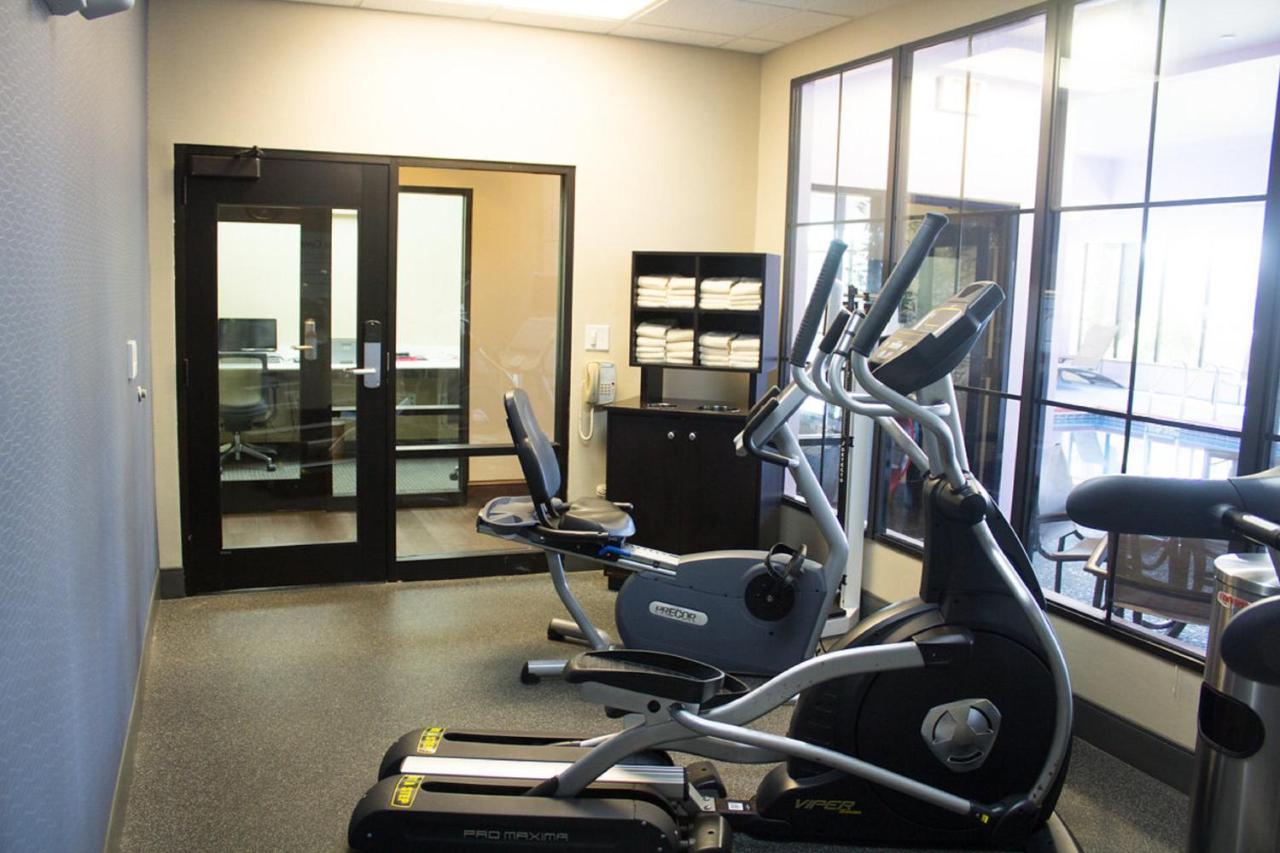| Holiday Inn Express West Jefferson, an IHG Hotel