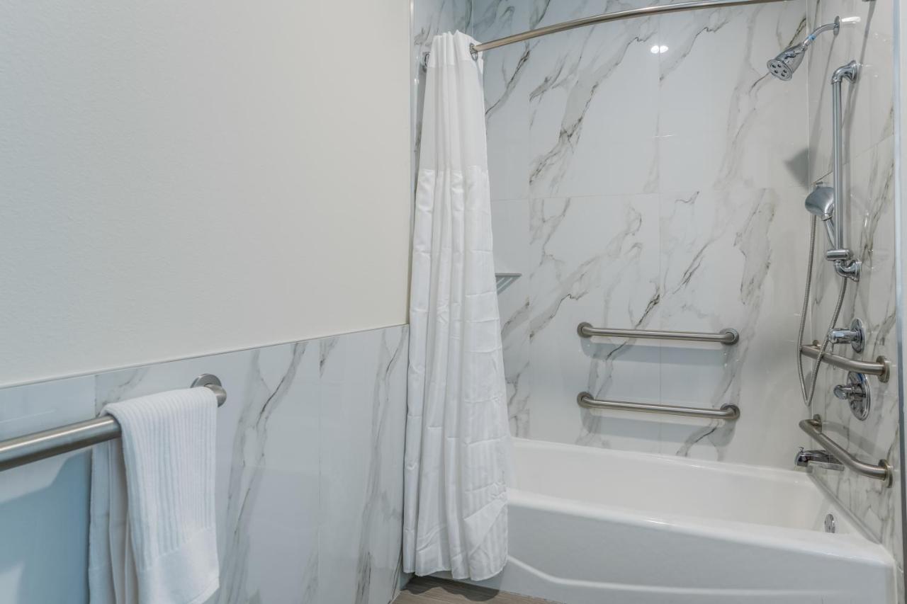 King Room - Disability Access at Americas Best Value Inn & Suites Katy