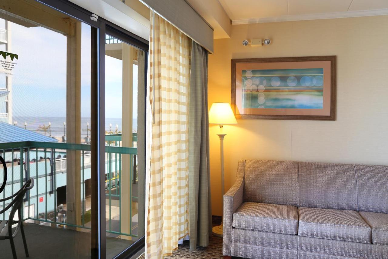 Efficiency, Northern View (Side View), 2 Double Beds & Sofa Bed, Exterior Entrance, Non Smoking at Quality Inn Boardwalk