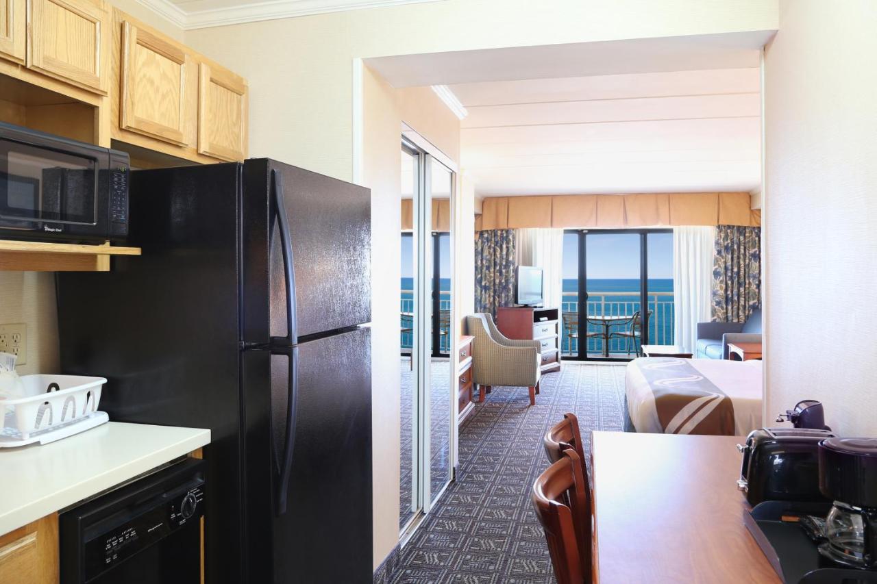 Efficiency, Oceanfront, 1 King Bed & Sofa Bed, Interior Entrance, Non Smoking at Quality Inn Boardwalk
