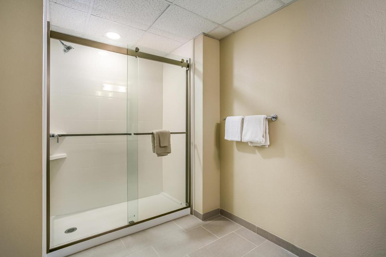 | Aspire Hotel and Suites