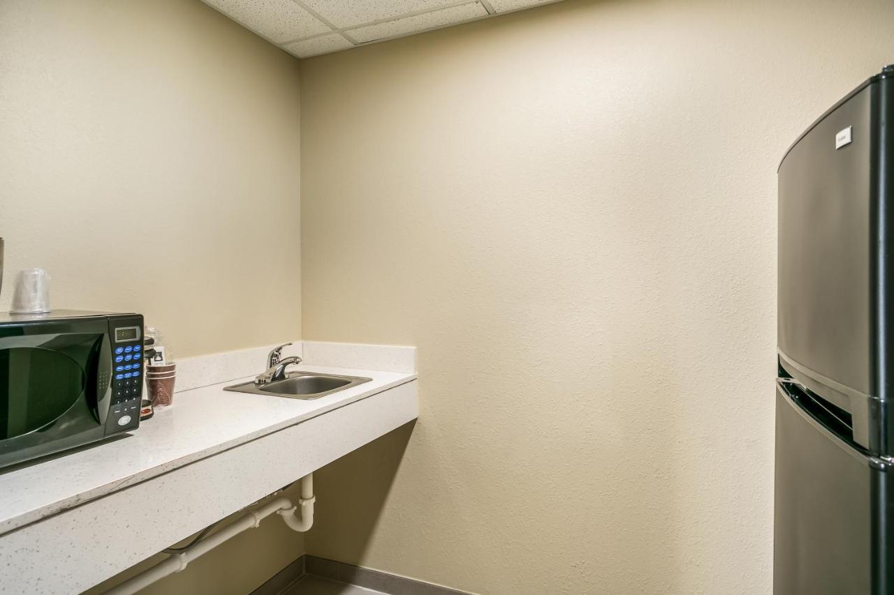 | Aspire Hotel and Suites