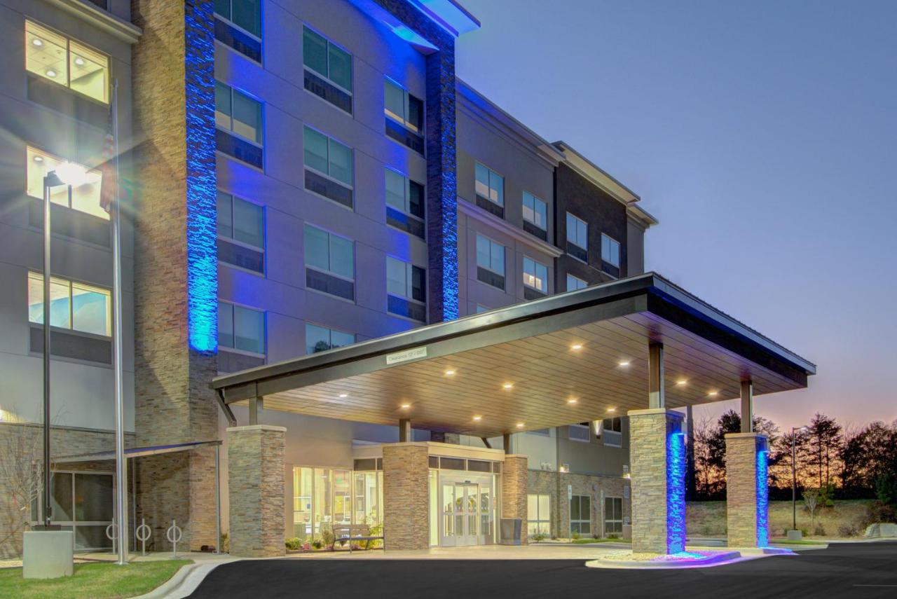  | Holiday Inn Express & Suites - Charlotte Southwest, an IHG Hotel