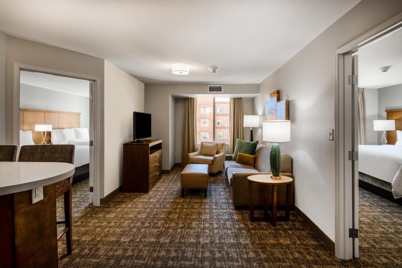 Two-Bedroom Suite - Hearing Accessible at Staybridge Suites Scottsdale - Talking Stick by IHG