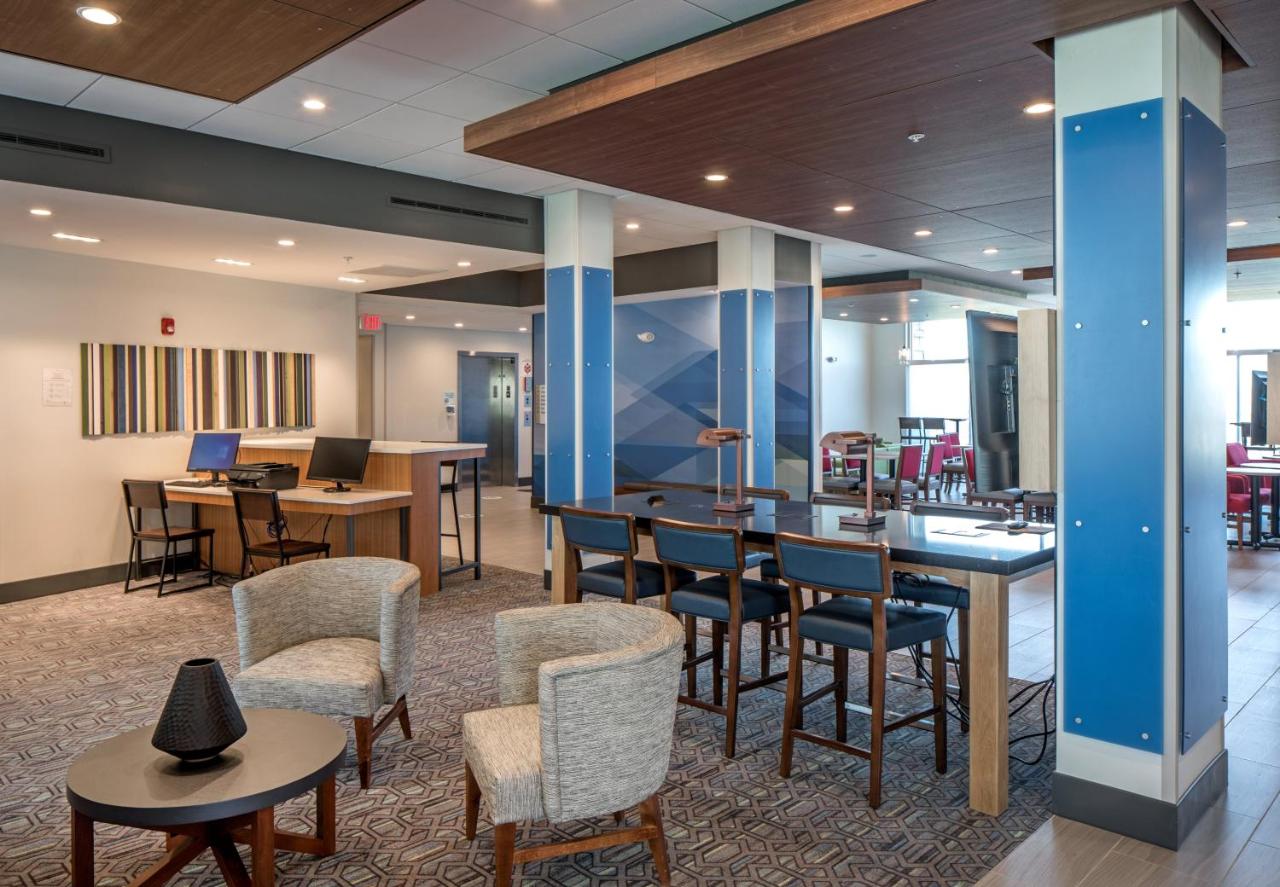  | Holiday Inn Express & Suites - West Omaha - Elkhorn, an IHG Hotel