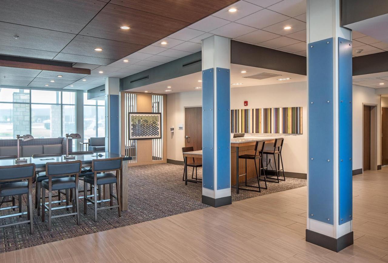 | Holiday Inn Express & Suites - West Omaha - Elkhorn, an IHG Hotel