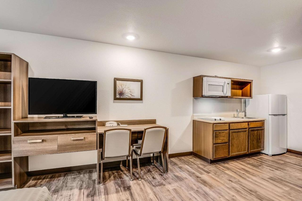 Standard King Room - Non-Smoking at Woodspring Suites West Des Moines