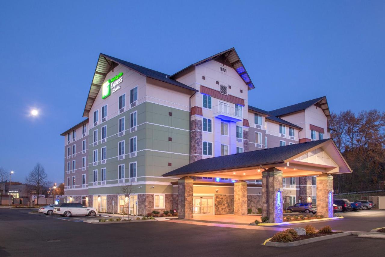  | Holiday Inn Express & Suites Seattle South - Tukwila
