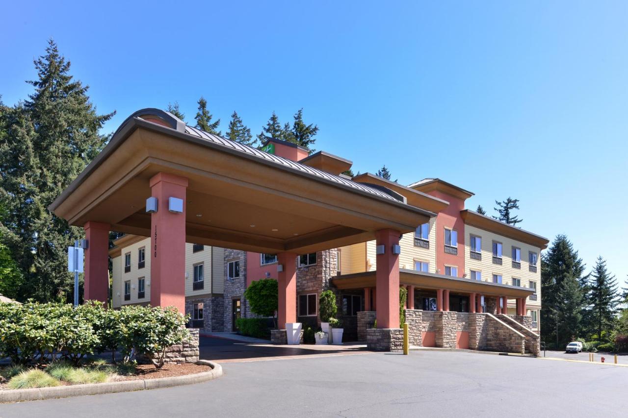  | Holiday Inn Express Portland South - Lake Oswego, an IHG Hotel