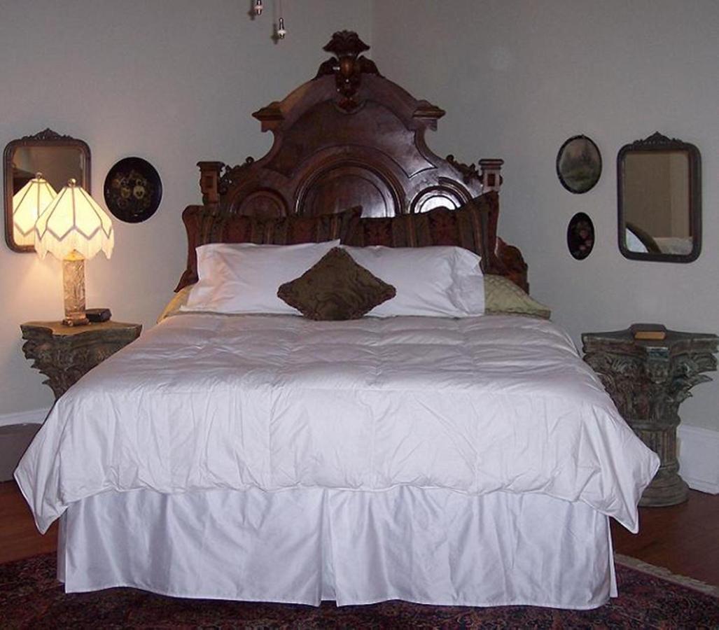 | Shadowlawn Bed and Breakfast