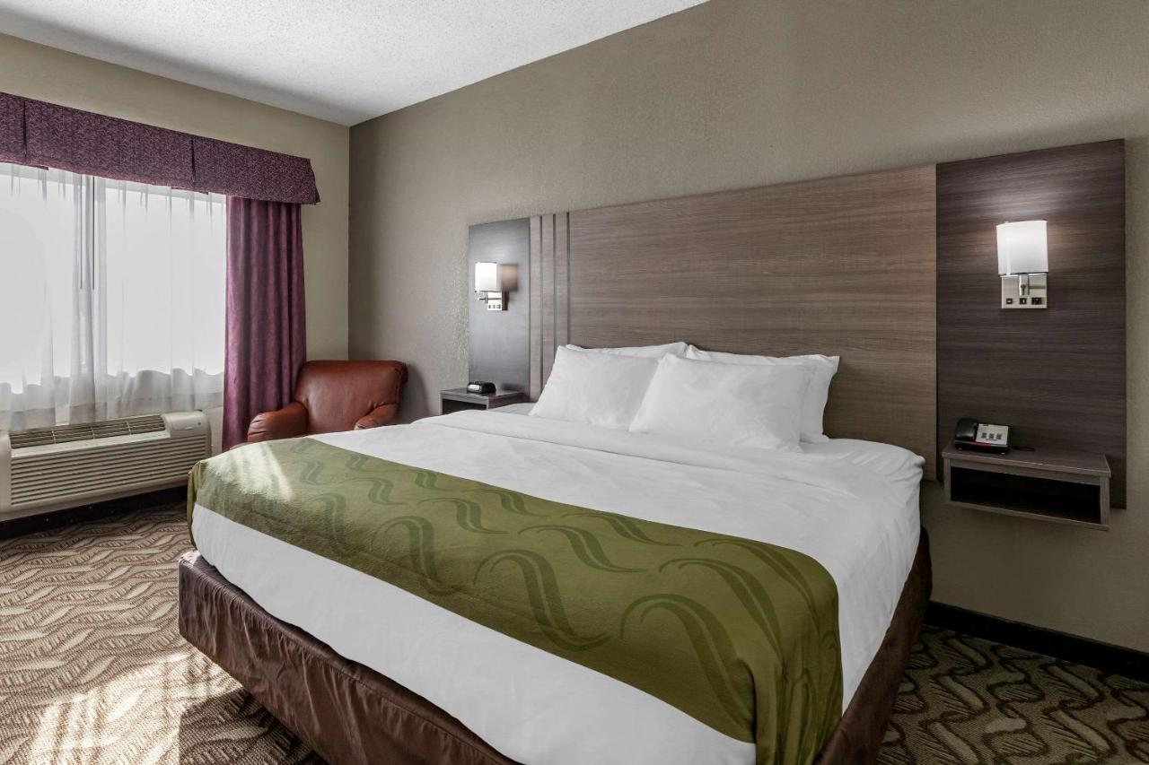 King Room - Non-Smoking at Quality Inn Kirksville