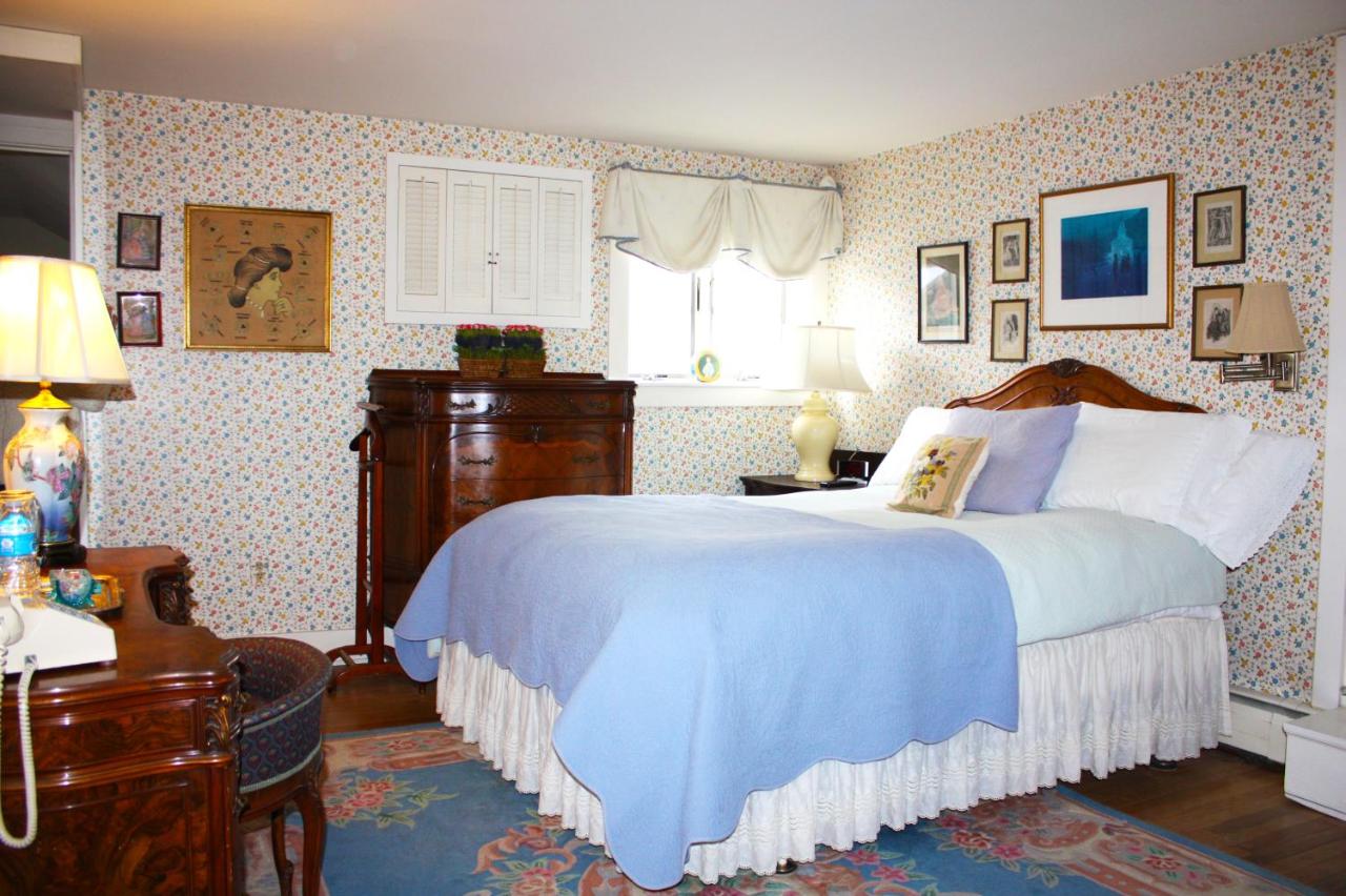  | The White House Inn