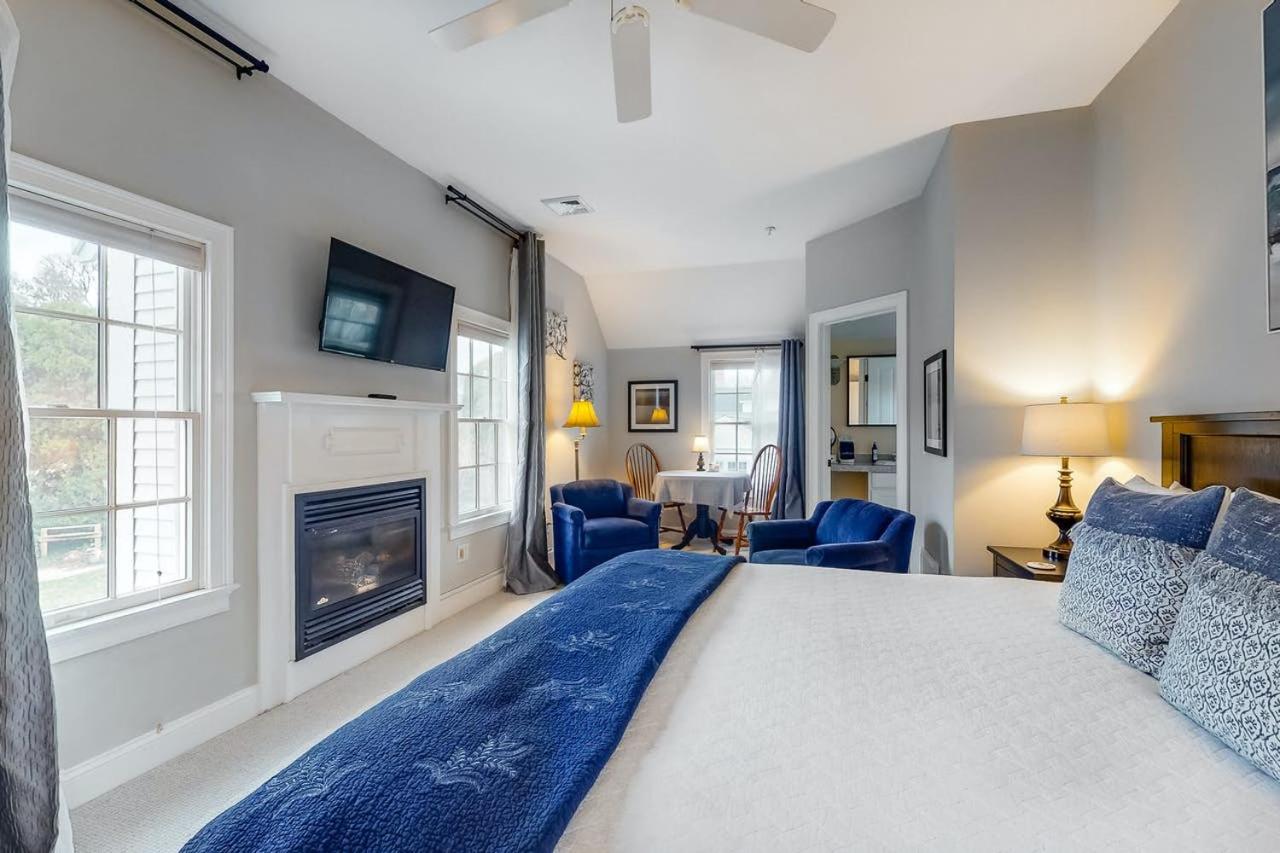 | Brewster by the Sea Inn