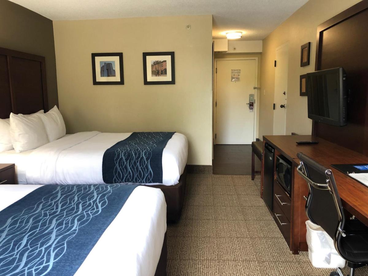 Queen Room with Two Queen Beds - Non-Smoking at Comfort Inn & Suites Durham near Duke University