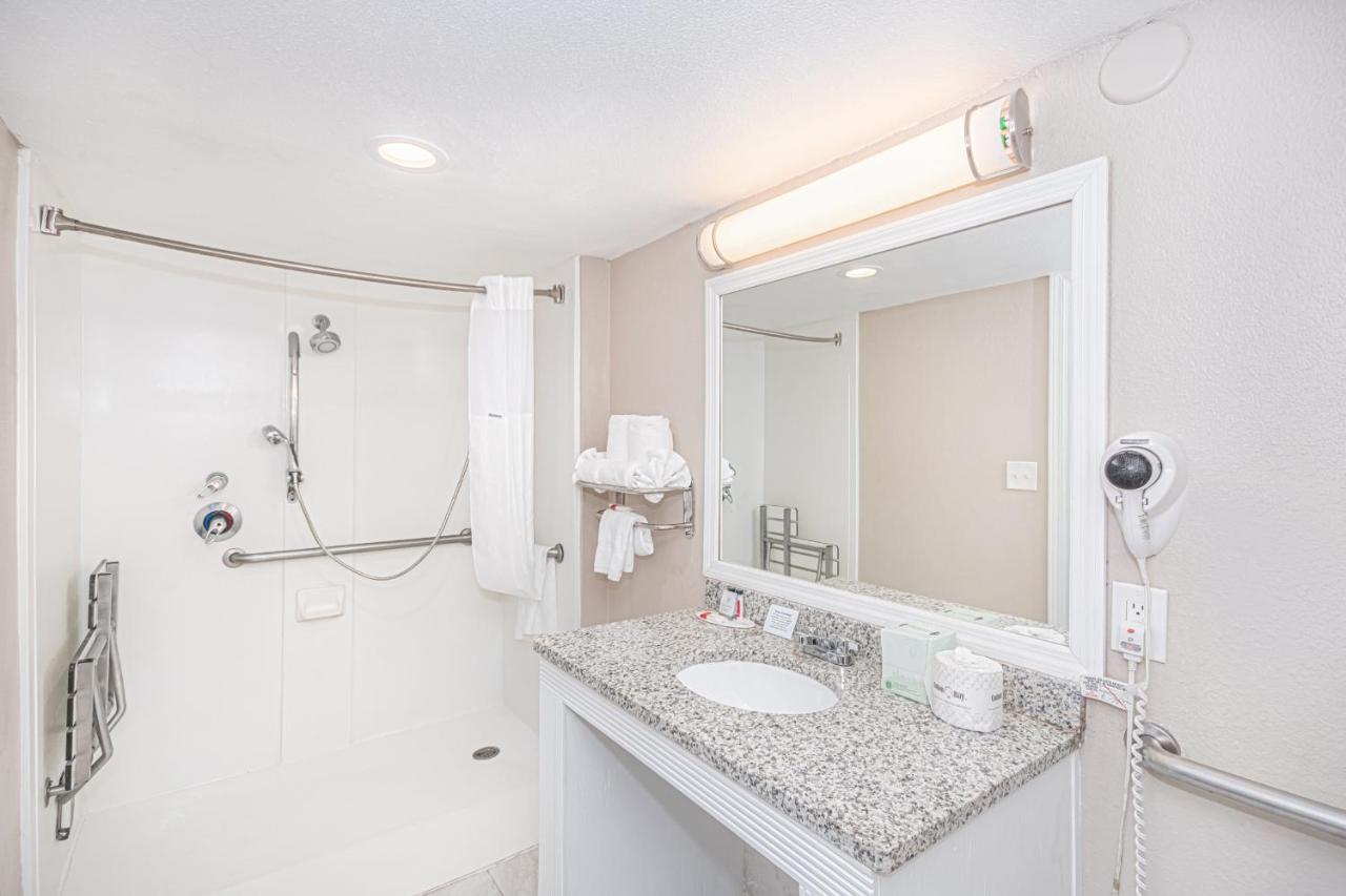  | Casa Bella Inn & Suites