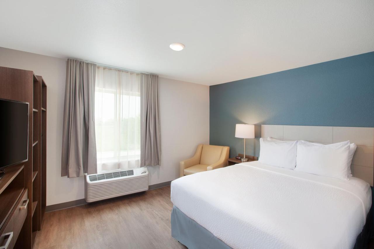 Queen Room - Accessible/Non-Smoking at WoodSpring Suites Plano - North Dallas