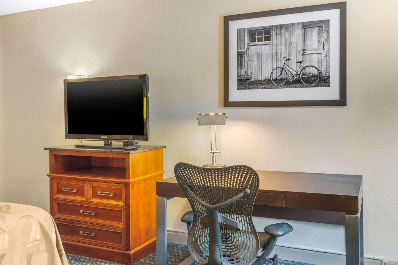 King Room - Non-Smoking at Quality Inn & Suites Apex - Holly Springs