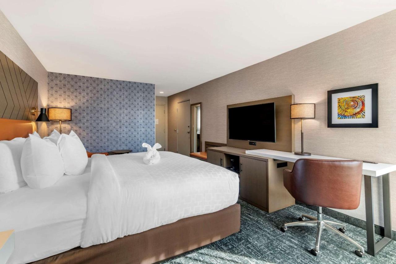 | Clarion Inn