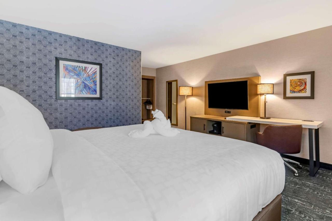 | Clarion Inn