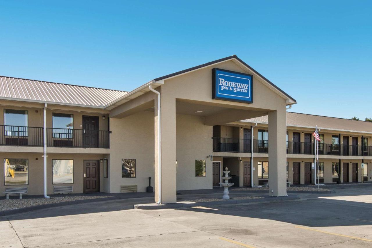 | Rodeway Inn & Suites