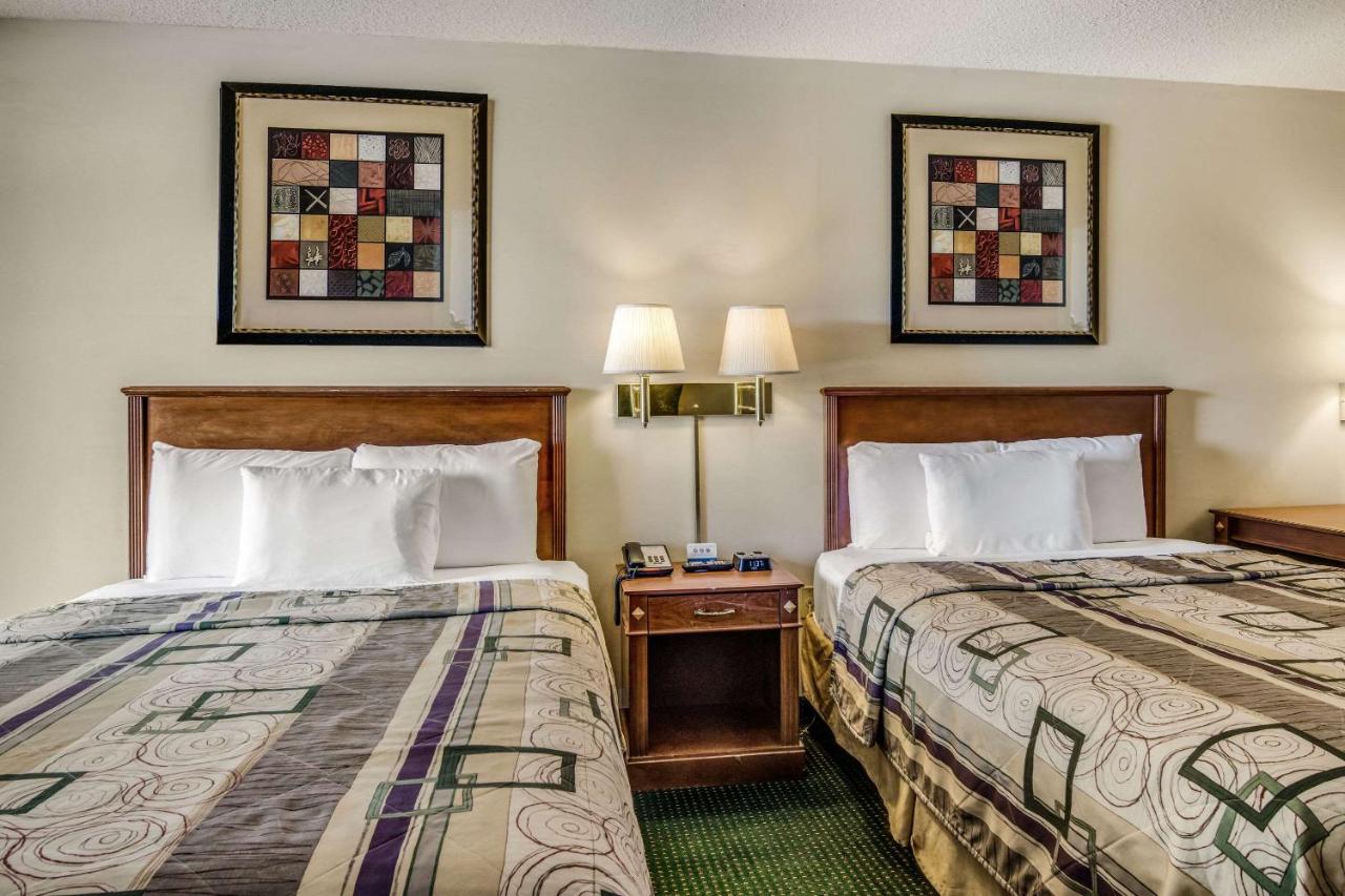  | Rodeway Inn & Suites