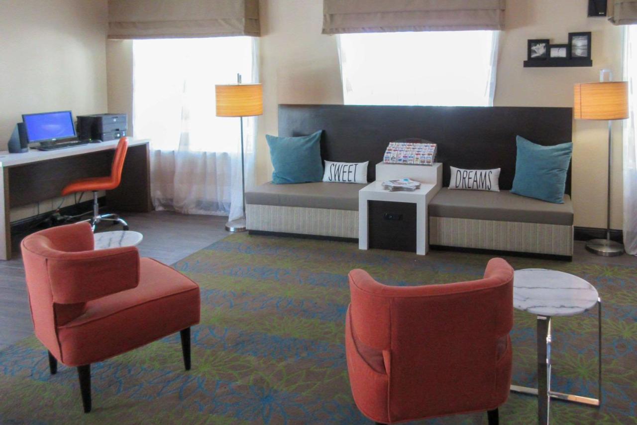 | Sleep Inn & Suites Dania Beach