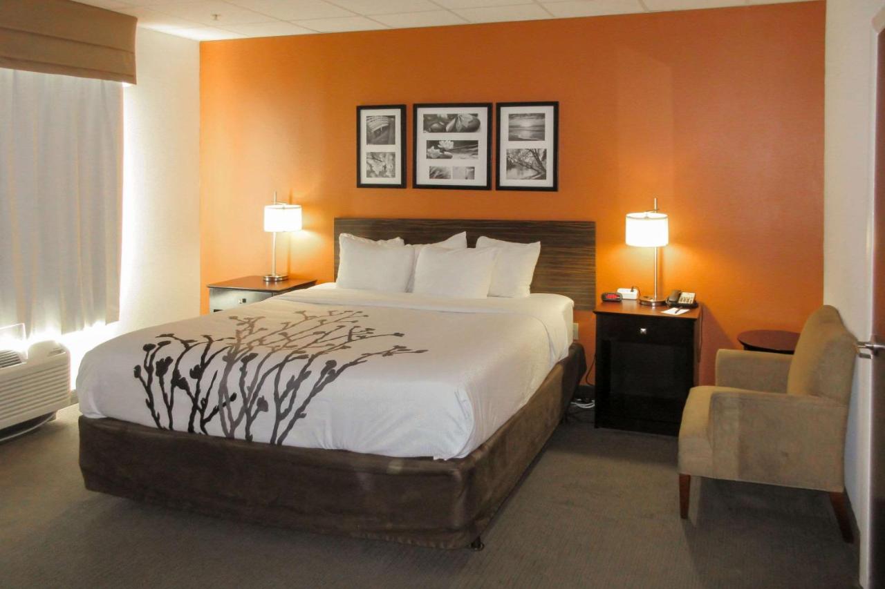 | Sleep Inn & Suites Dania Beach