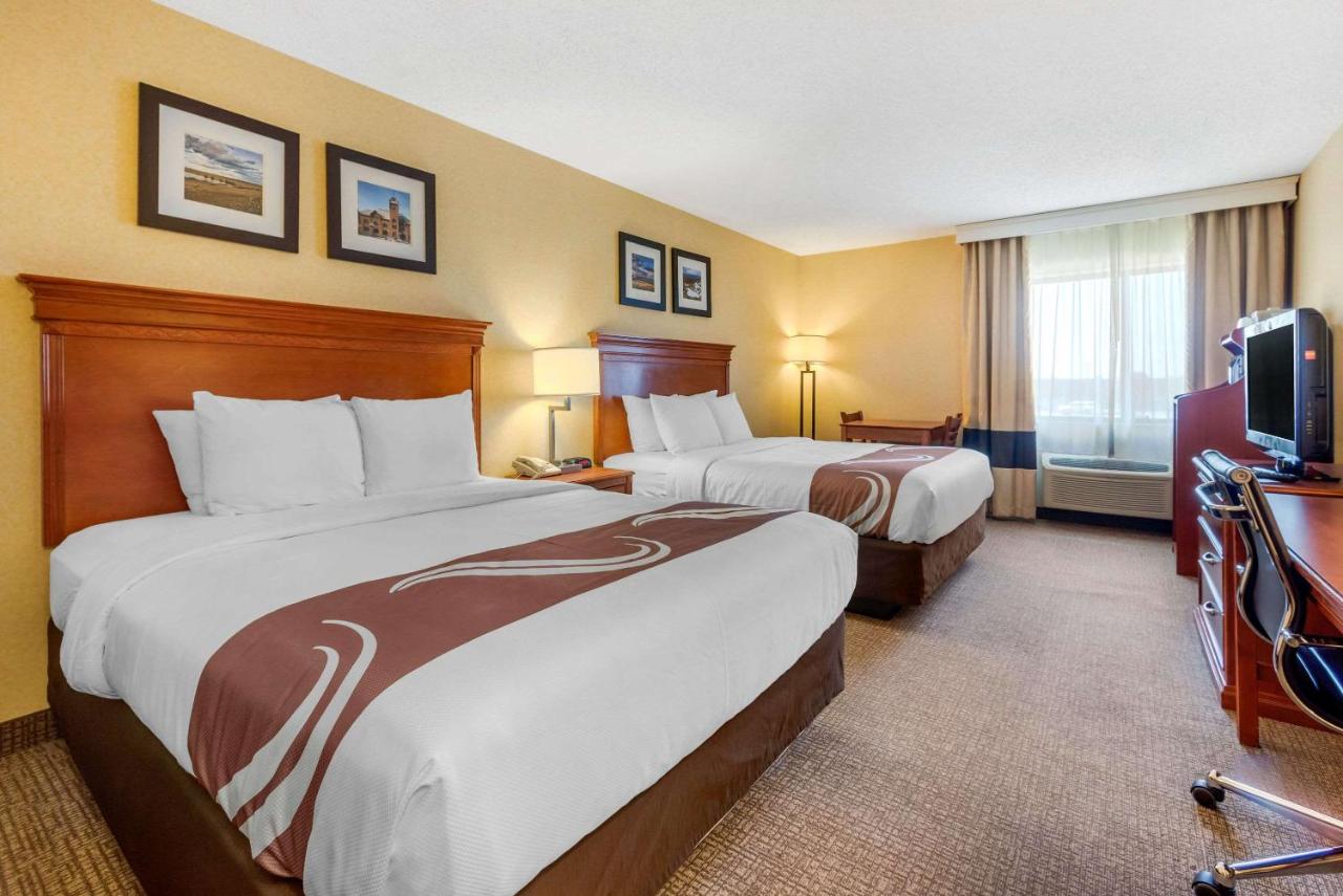 Queen Room with Two Queen Beds - Non-Smoking at Quality Inn Pueblo North