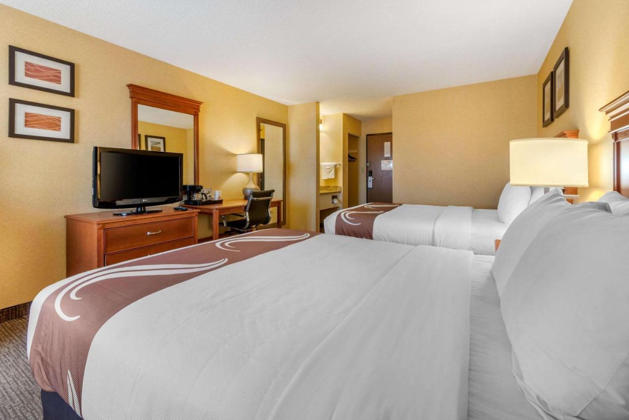 Queen Room with Two Queen Beds - Non-Smoking at Quality Inn Pueblo North