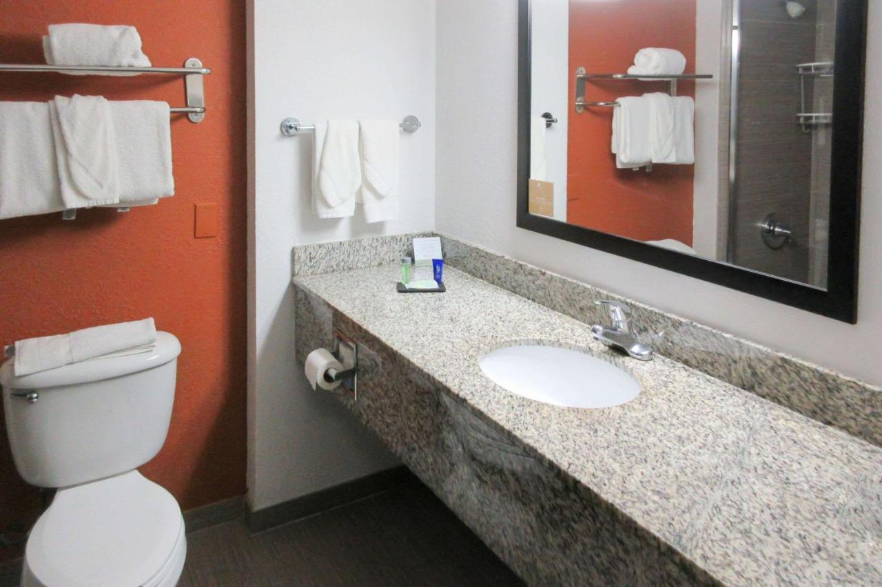 | Sleep Inn & Suites Dania Beach