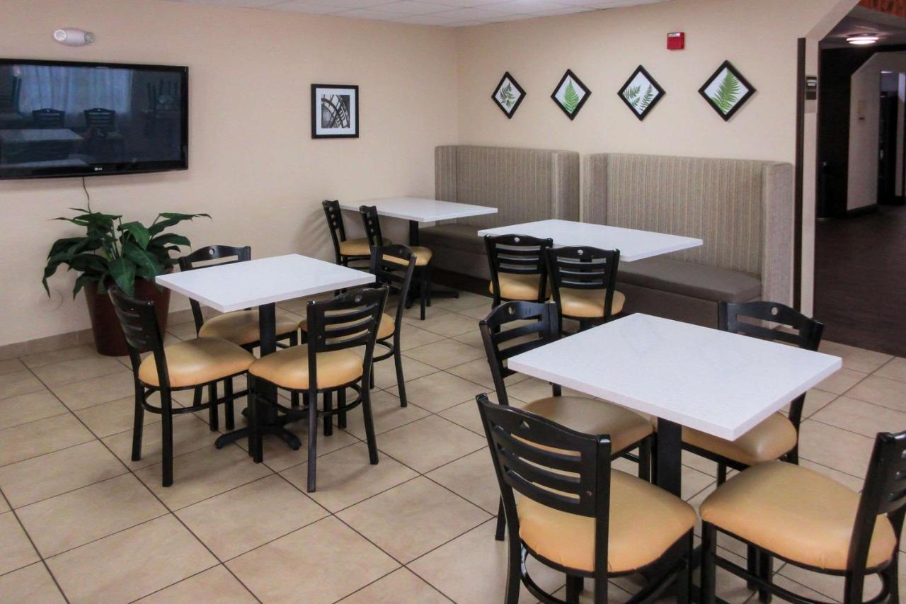 | Sleep Inn & Suites Dania Beach