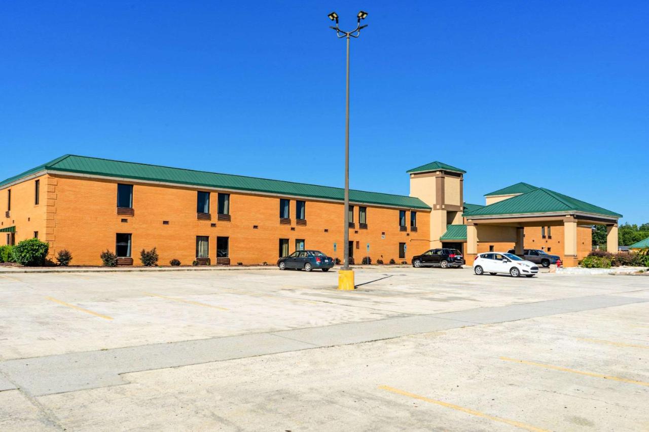 | Quality Inn Whiteville North