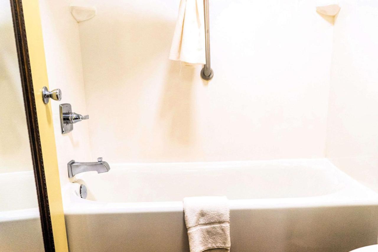 | Quality Inn Whiteville North